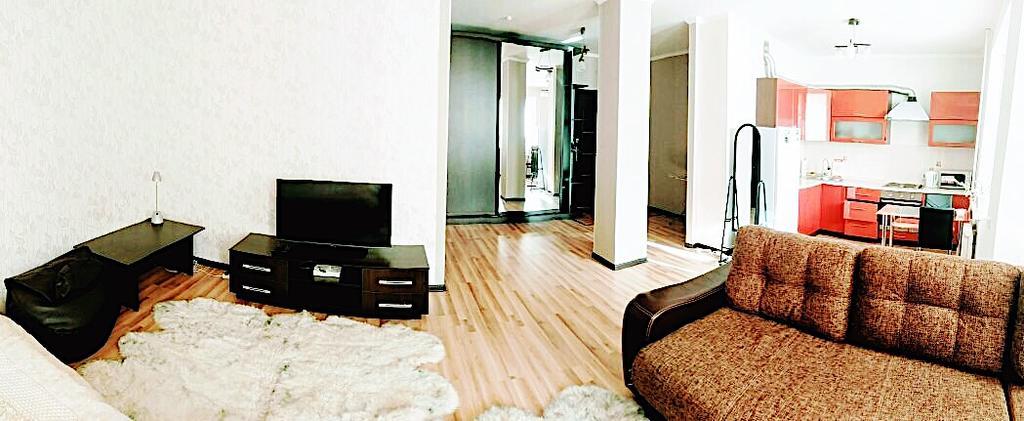 Apartment On Sauran Str Center Astana Exteriör bild